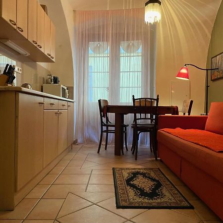 Mala Strana apartment 1 Praha Bagian luar foto